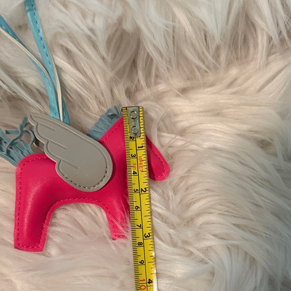 Winged Horse Bag Tag or Key Holder - Flying Pony - Picture 6 of 7